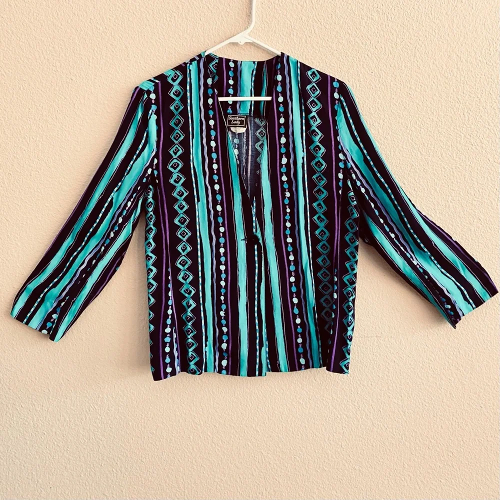 Jacket ~ Vintage ~ Light Weight ~ Women’s ~ Single Button ~ V Neck ~ 80’s-90’s - Picture 4 of 4